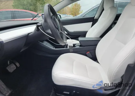 2019 Tesla Model 3 из США, поврежденный, VIN 5YJ3E1EB8KF477536